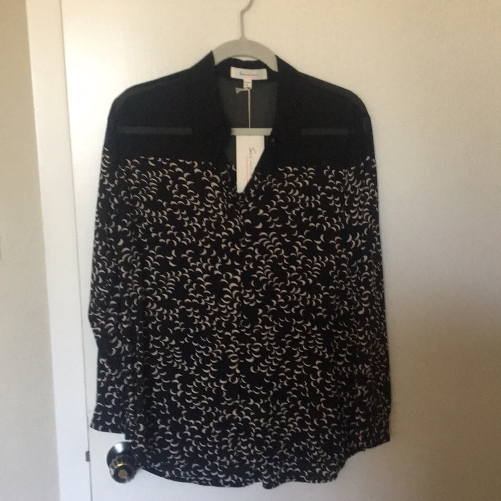 Long sleeved pattern blouse
